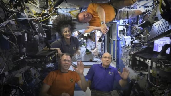 HAPPY THANKSGIVING FROM SPACE! WHAT TURKEY DAY DINNER LOOKS LIKE FOR NASA ASTRONAUTS ON ISS