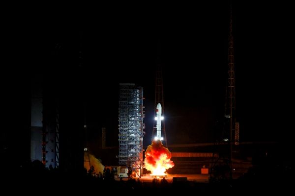 CHINA LAUNCHES COMMUNICATION TECHNOLOGY TEST SATELLITE