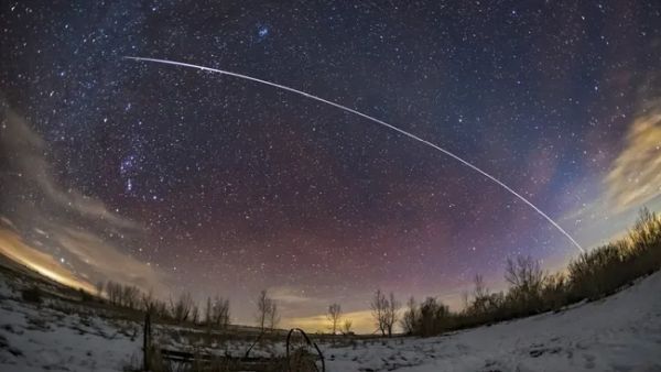 COULD THAT BE SANTA'S SLEIGH? EARLY RISERS CAN SPOT THE ISS FROM THE UK THIS CHRISTMAS